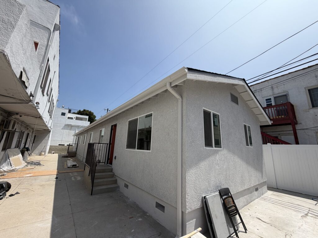 830 N Alta Vista Blvd