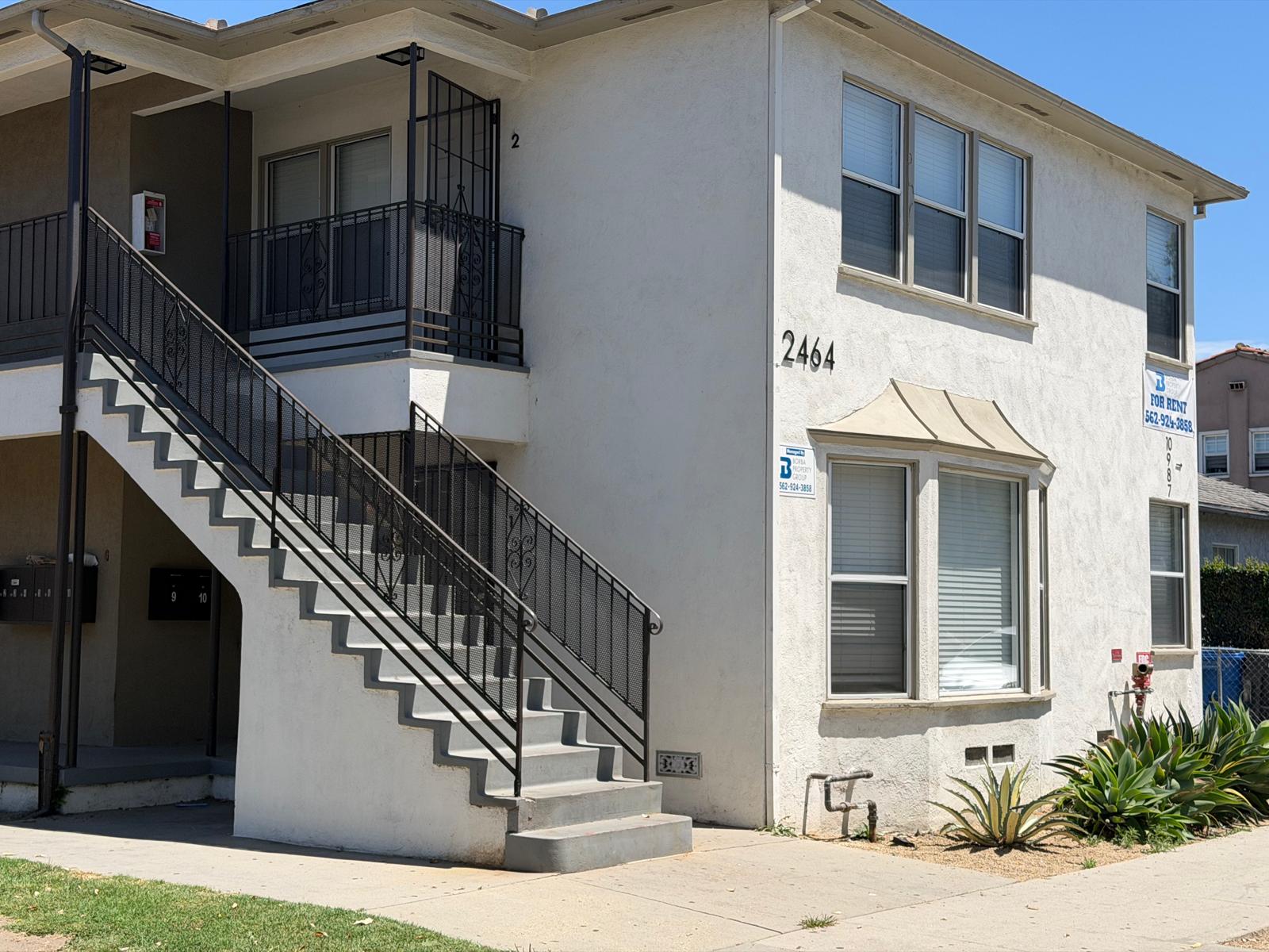 2464 Chestnut Ave, Long Beach