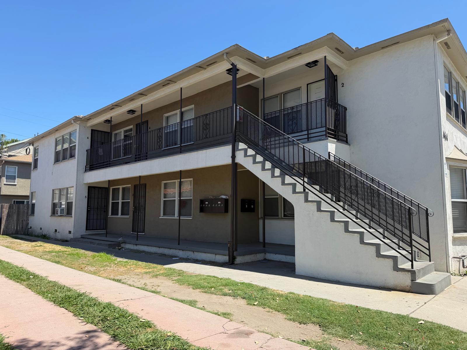 2464 Chestnut Ave, Long Beach