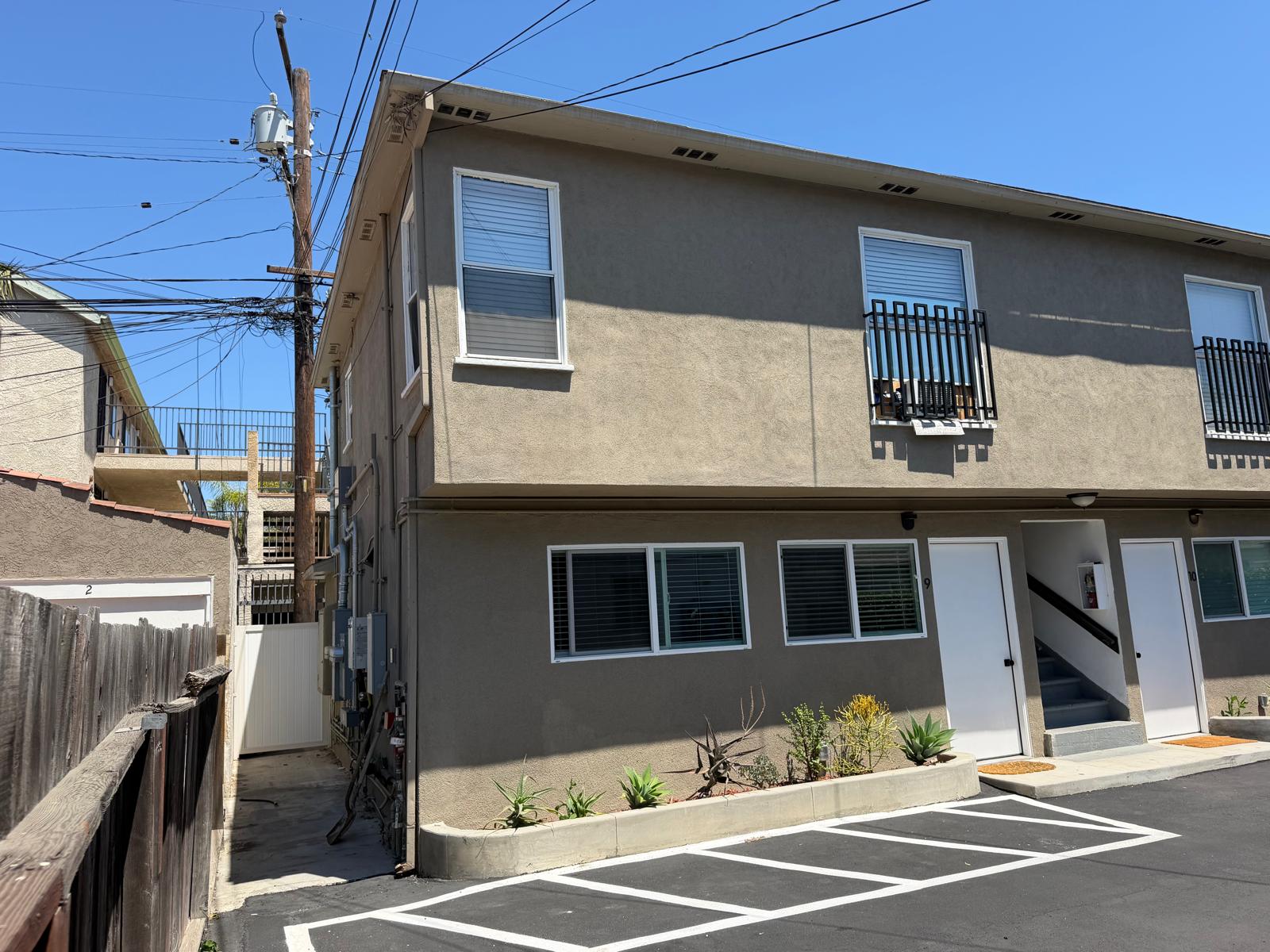 2464 Chestnut Ave, Long Beach