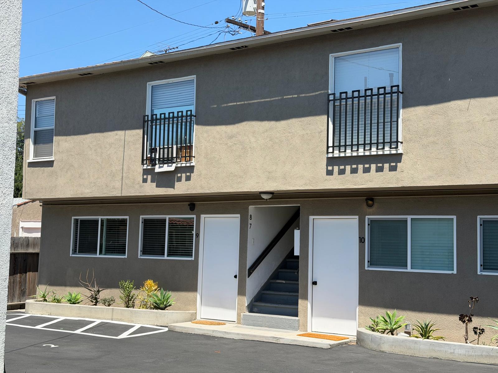 2464 Chestnut Ave, Long Beach