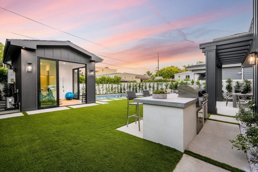Los,Angeles,,Us,-,Apr,13,,2022:,A,Luxury,Custom